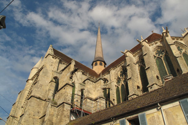 Abbatiale d'Essomes-sur-Marne (Aisne)